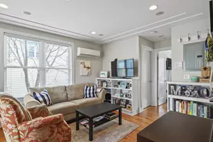 104 D St, Boston, MA 02127 - Photo 8