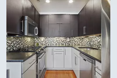 104 D St #2, Boston, MA 02127 - Photo 2
