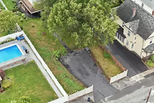 87 Crescent St, Lowell, MA 01851 - Photo 40