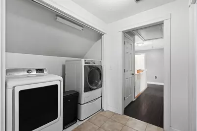 87 Crescent St, Lowell, MA 01851 - Photo 24