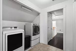 87 Crescent St, Lowell, MA 01851 - Photo 24