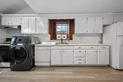 14 Flint Ave, Somerville, MA 02145 - Photo 4
