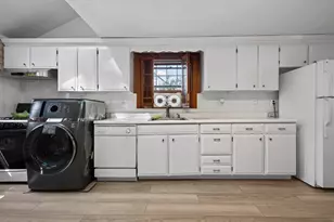 14 Flint Ave, Somerville, MA 02145 - Photo 4