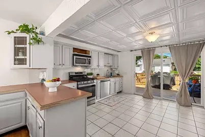 21 Burroughs St, Danvers, MA 01923 - Photo 8