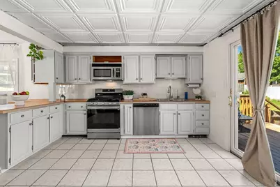 21 Burroughs St, Danvers, MA 01923 - Photo 10
