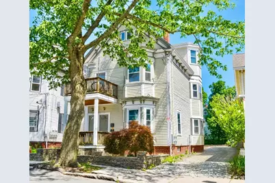 13 Howe St, Somerville, MA 02145 - Photo 2