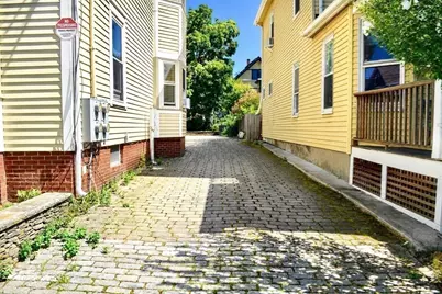 13 Howe St, Somerville, MA 02145 - Photo 28