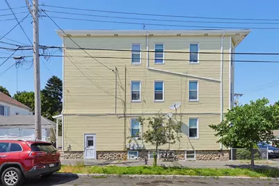 65 Arlington St, New Bedford, MA 02745 - Photo 4
