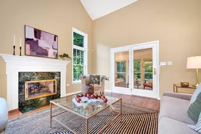 15 Hawthorne Lane #15, Bedford, MA 01730 - Photo 2