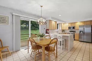 38 Trowbridge Ln, Shrewsbury, MA 01545 - Photo 8