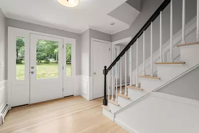 24 Longwood Dr, Hopkinton, MA 01748 - Photo 8