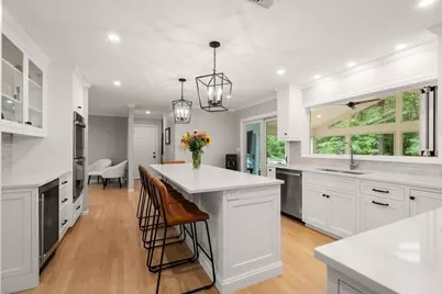 24 Longwood Dr, Hopkinton, MA 01748 - Photo 12