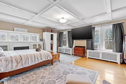 2-4 Chisholm Ln #3, Boston, MA 02131 - Photo 8