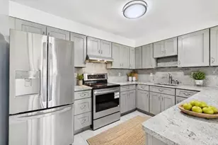 30 Chelsea St, Everett, MA 02149 - Photo 12