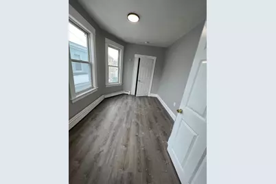 12 Bellevue St #2, Lowell, MA 01851 - Photo 2