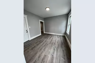 12 Bellevue St #2, Lowell, MA 01851 - Photo 4