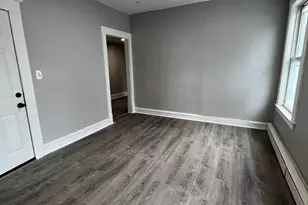 12 Bellevue St, Lowell, MA 01851 - Photo 4