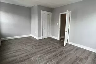 12 Bellevue St, Lowell, MA 01851 - Photo 6