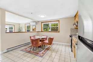41 Mountain St, Woburn, MA 01801 - Photo 10