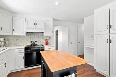 24 Carter Street, Woburn, MA 01801 - Photo 8