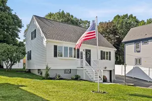 24 Carter St, Woburn, MA 01801 - Photo 1