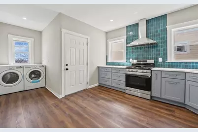 18 Lyon St #3, Boston, MA 02122 - Photo 4
