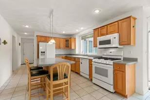 29 Hadley Rd, Pepperell, MA 01463 - Photo 4