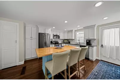 5 Macarthur Circle, Swampscott, MA 01907 - Photo 4