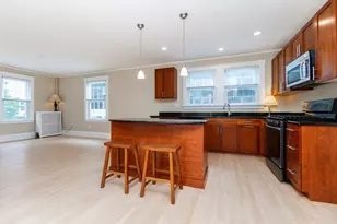 22 Centre St, Cambridge, MA 02139 - Photo 2