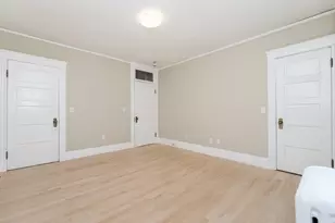 22 Centre St, Cambridge, MA 02139 - Photo 6
