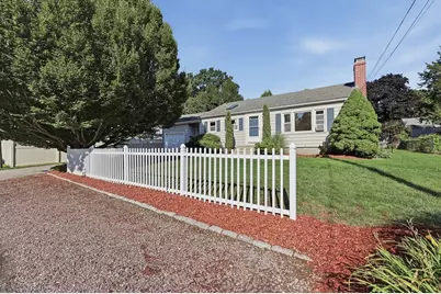 39 Maple Circle, Shrewsbury, MA 01545 - Photo 2