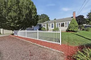39 Maple Cir, Shrewsbury, MA 01545 - Photo 2