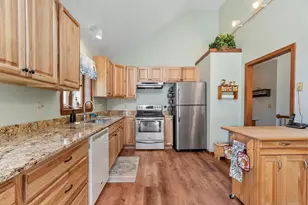109 Hale Rd, Hubbardston, MA 01452 - Photo 24