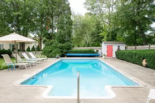 12 Brook Dr, Fairhaven, MA 02719 - Photo 1