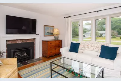 12 Brook Dr, Fairhaven, MA 02719 - Photo 4