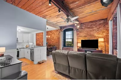 50 Rantoul St #310, Beverly, MA 01915 - Photo 4