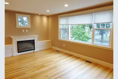 109 Fayette St #2, Watertown, MA 02472 - Photo 2