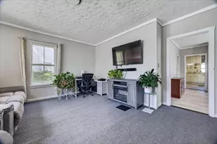 171 Bartlett St, Brockton, MA 02301 - Photo 10