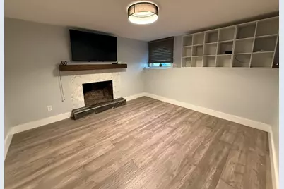 25 Berkshire Dr, Winchester, MA 01890 - Photo 32