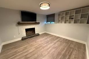 25 Berkshire Dr, Winchester, MA 01890 - Photo 32