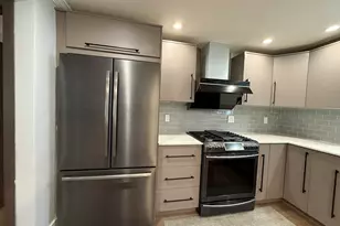 25 Berkshire Dr, Winchester, MA 01890 - Photo 6