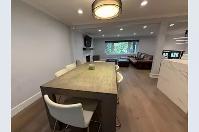 25 Berkshire Dr, Winchester, MA 01890 - Photo 10