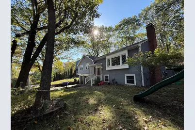 25 Berkshire Dr, Winchester, MA 01890 - Photo 2