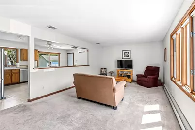 65 Plain St, Easthampton, MA 01027 - Photo 20
