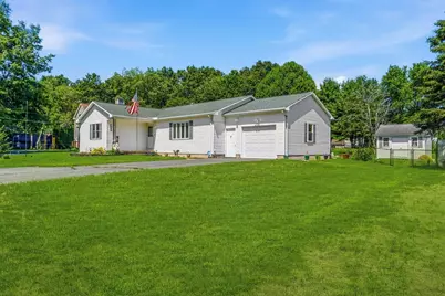 65 Plain St, Easthampton, MA 01027 - Photo 2