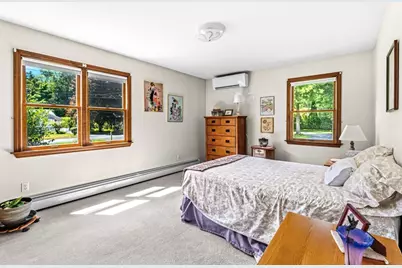 65 Plain St, Easthampton, MA 01027 - Photo 22