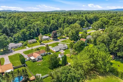 65 Plain St, Easthampton, MA 01027 - Photo 4