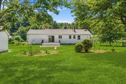 65 Plain St, Easthampton, MA 01027 - Photo 8