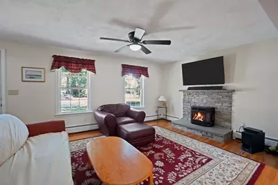 28 Sagewood Cir, Attleboro, MA 02703 - Photo 10