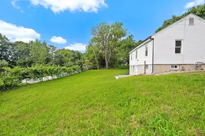 90 W Carpenter St, Attleboro, MA 02703 - Photo 24